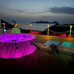 Palmaria Sky Bubbles 폰차