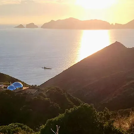 Luxusní stan Palmaria Sky Bubbles Ponza